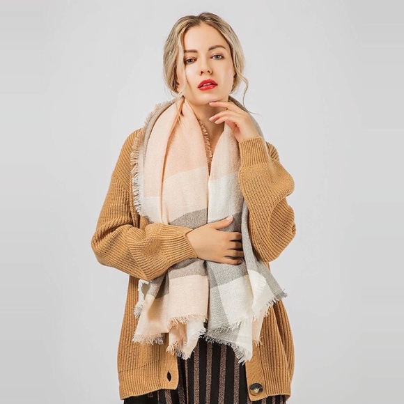 fairlygirly Accessories - Blush and Grey Ultra Plush Square Blanket Scarf